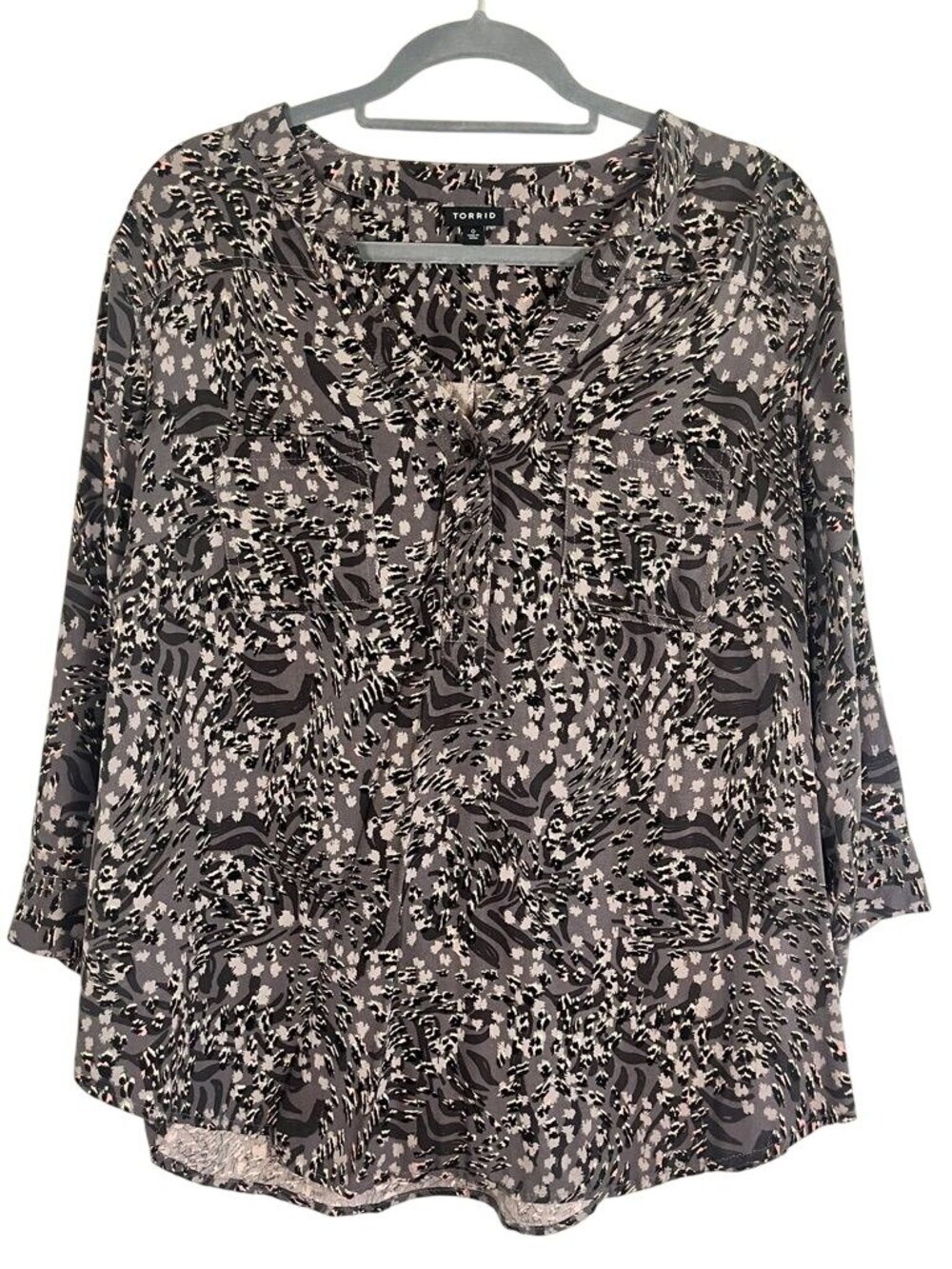 Torrid Animal Print Top L‎ Classic Chic Preppy Neutral Safari Artsy